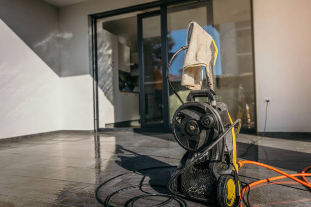 Best Driveway Pressure Washing  in Lake City, FL